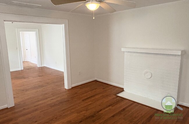 Building Photo - 518 Perry Ave