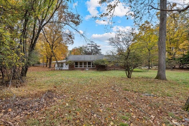 Building Photo - 5 Steinway Ct