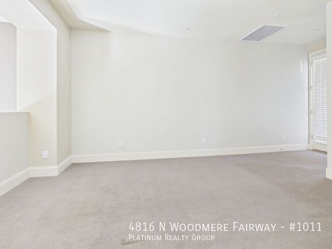 Building Photo - 4816 N Woodmere Fairway