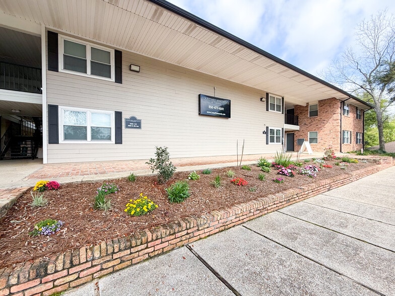 Building Photo - Courtyard Apartments at Cordova