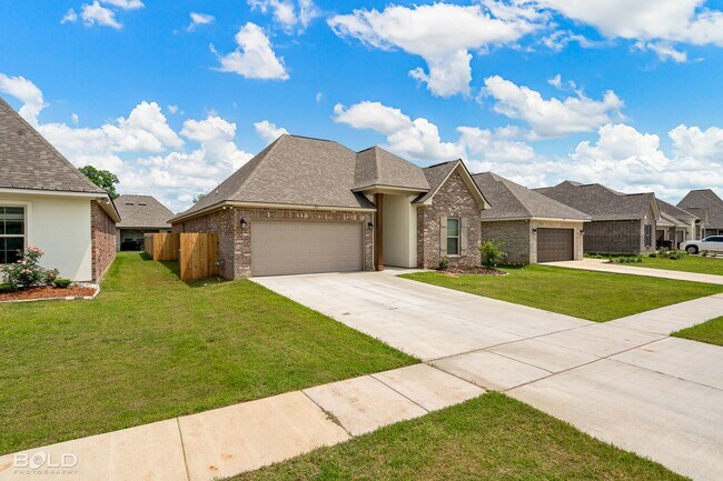 Building Photo - Beautiful 3 bedrooms 2 bathrooms