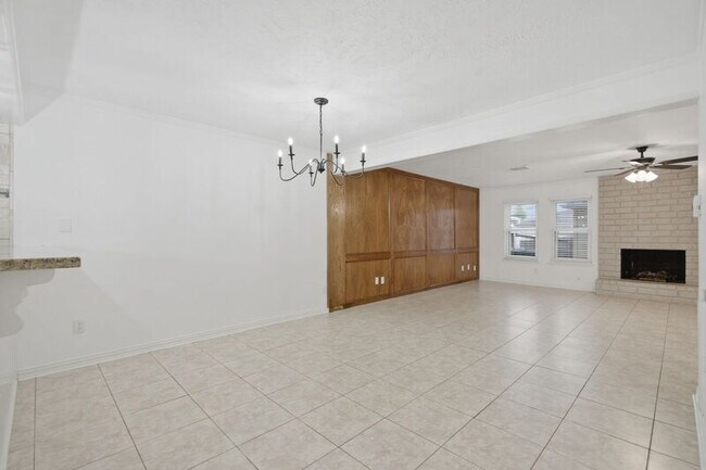 Building Photo - 66 T Huxley Ln