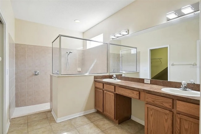 Building Photo - 15841 Pond Rush Ct