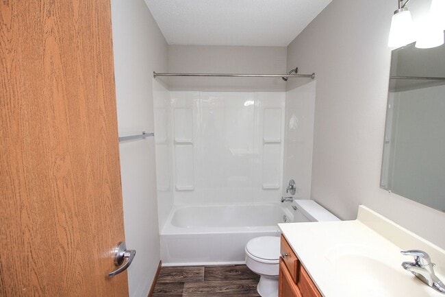 Building Photo - Terrace Heights 2 Bedroom