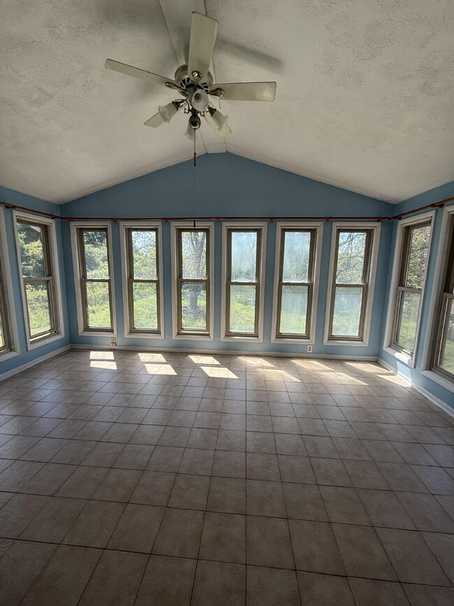 Building Photo - Modern Living Meets Country Charm – Fully ...