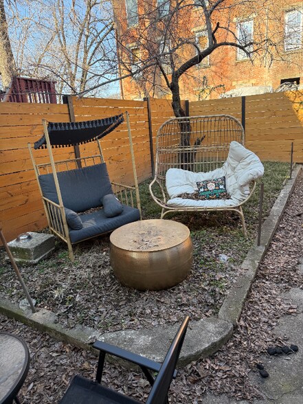 Building Photo - 466 Dayton St