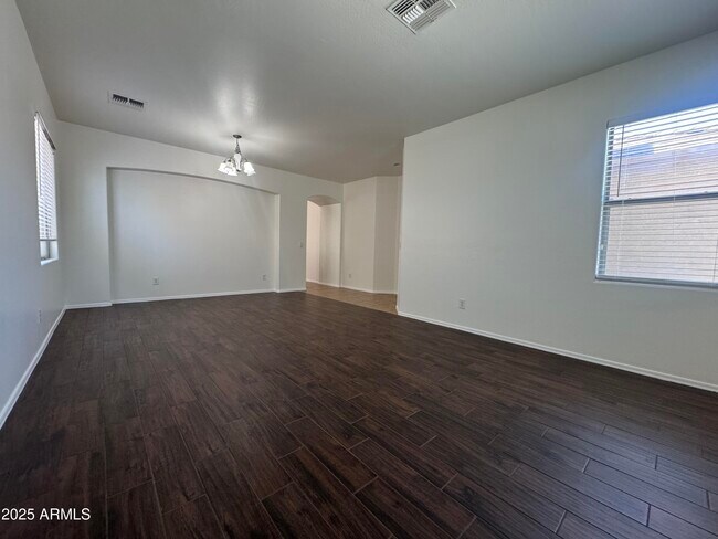 Building Photo - 6821 N 71st Dr