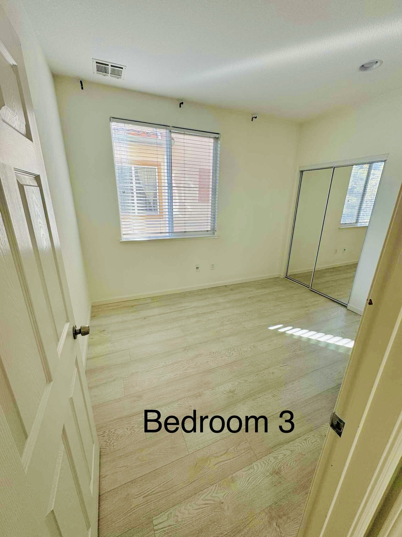 Building Photo - 205 Parc Place Dr