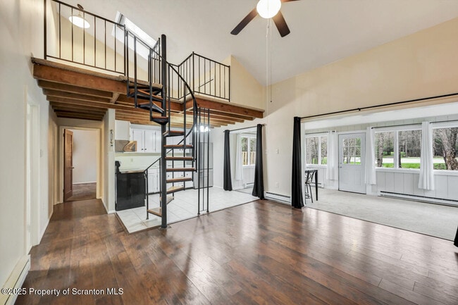 Building Photo - 300 Lake Rd