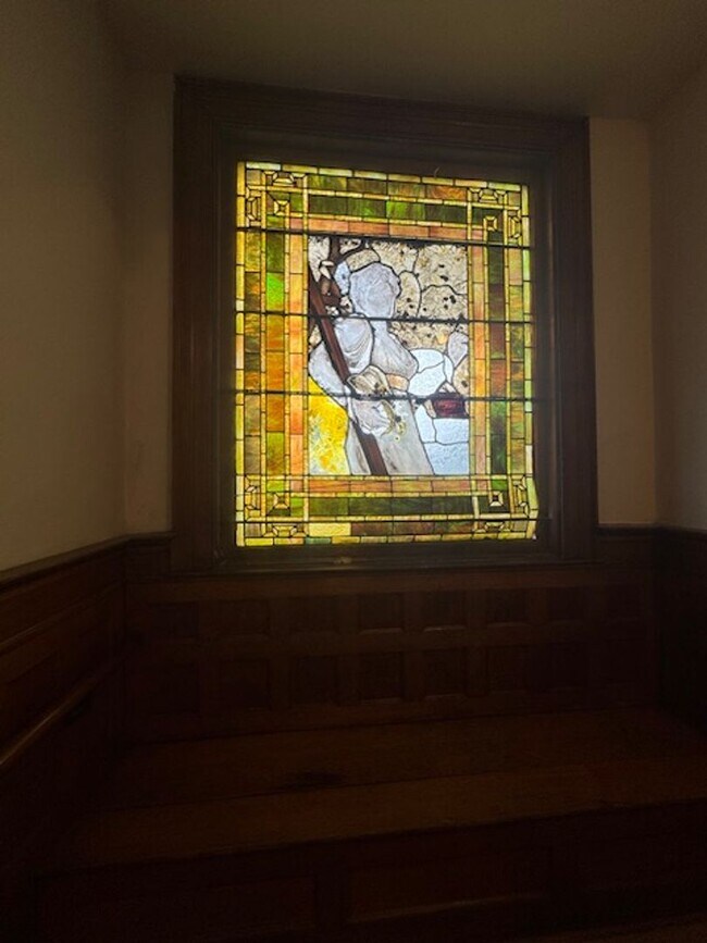 Building Photo - 4821 Centre Ave