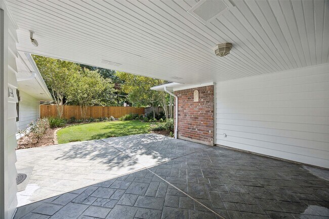 Building Photo - 10603 Lynbrook Dr