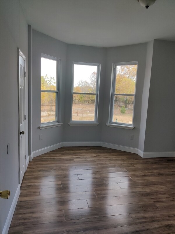 Building Photo - 628 N 55th St