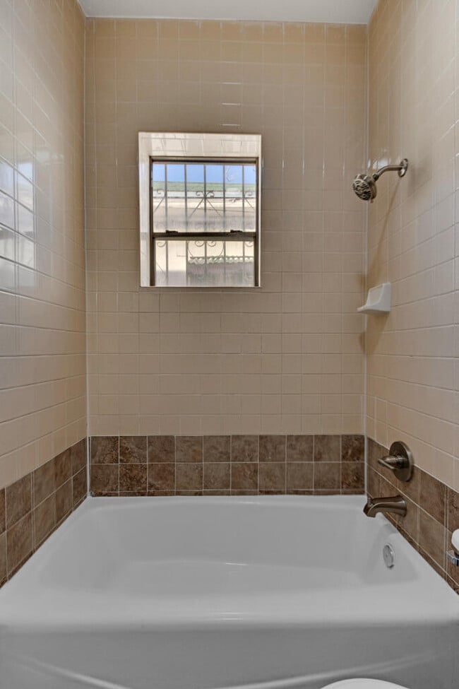 Building Photo - 408 Nino Aguilera St