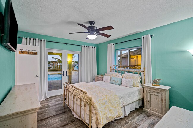 Building Photo - 844 East Dr