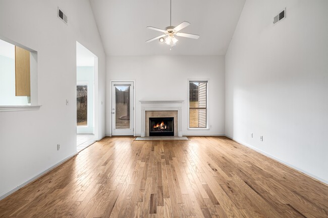 Building Photo - 2520 Stonecreek Trail