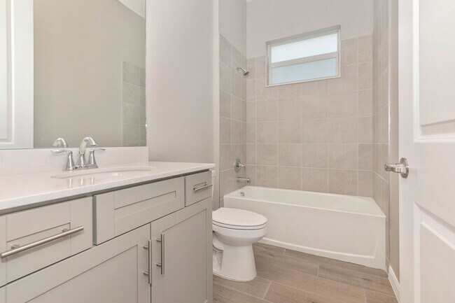 Building Photo - 17220 Jadestone Ct