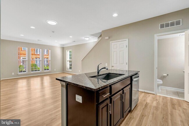 Building Photo - 42790 Lauder Terrace