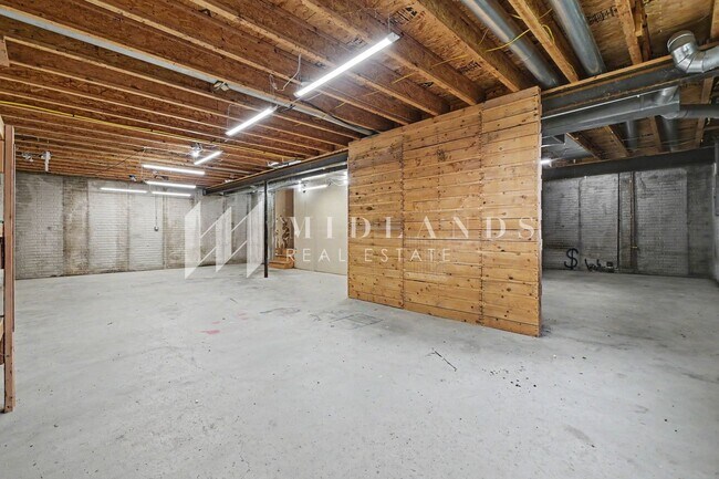 Building Photo - 15613 Timberlane Dr