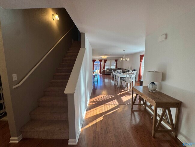 Building Photo - 709 Oak Cove Ln NW