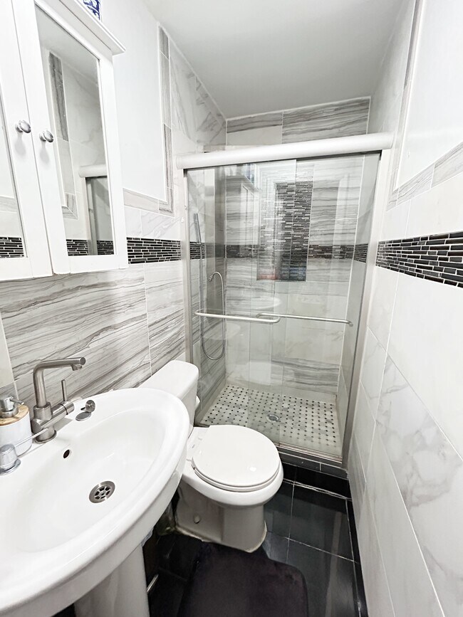 Building Photo - 5410 Ives Pl