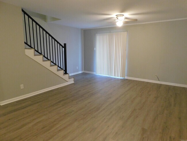 Building Photo - 2203 Fendley Dr