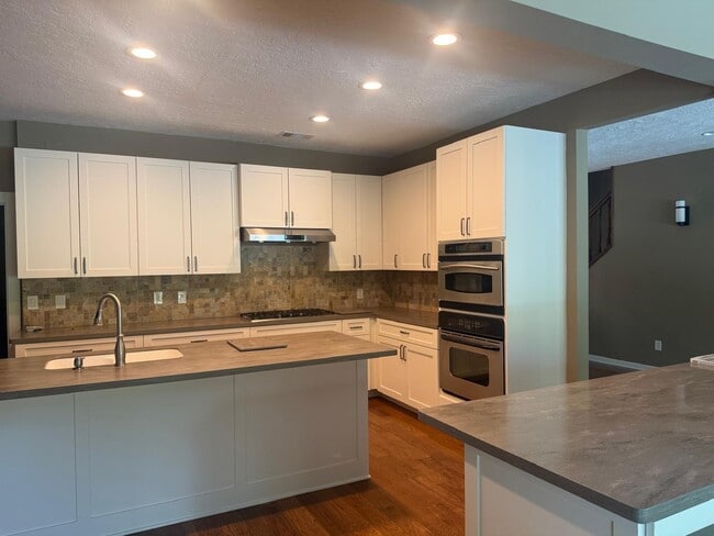 Building Photo - 9 Huntsmans Horn Cir