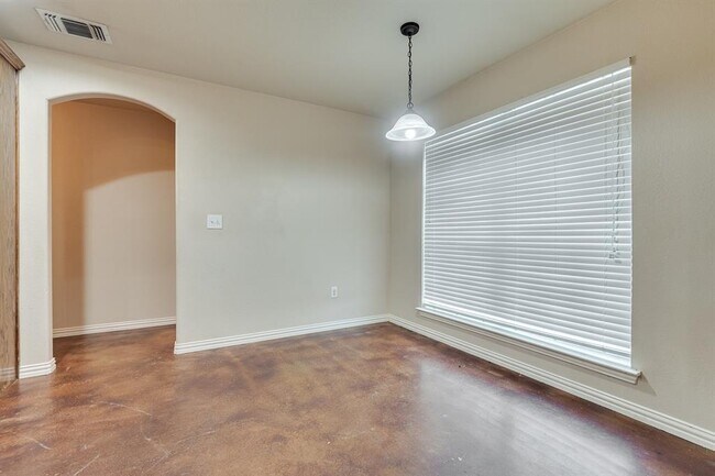 Building Photo - 102 Jolin Ln