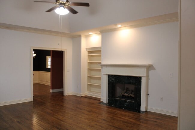 Building Photo - Home for Rent in Deer Creek!