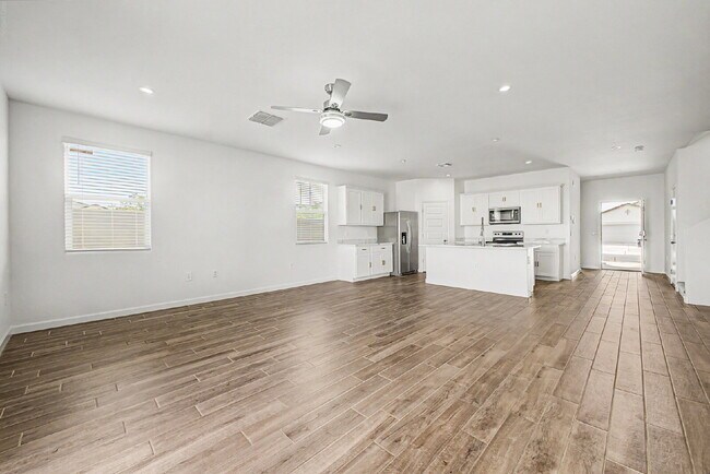 Building Photo - RESORT-STYLE COMMUNITY LIVING + 4 BEDROOMS + SPACIOUS LOFT!