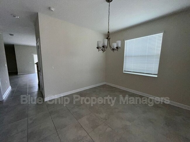 Building Photo - 9131 Cut Shot Dr