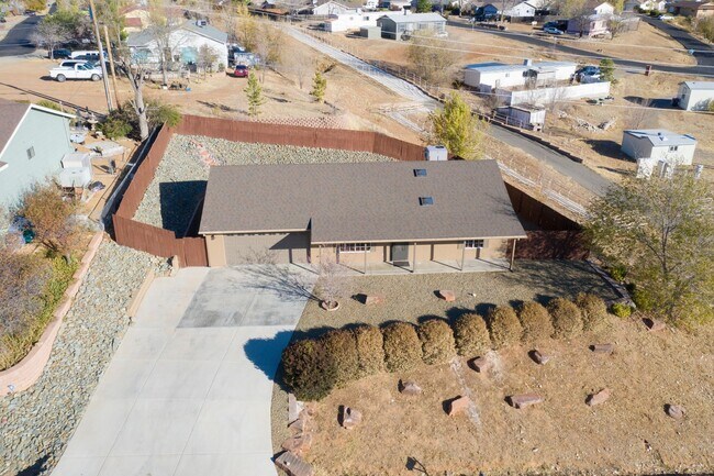 Building Photo - 8660 E Manley Dr
