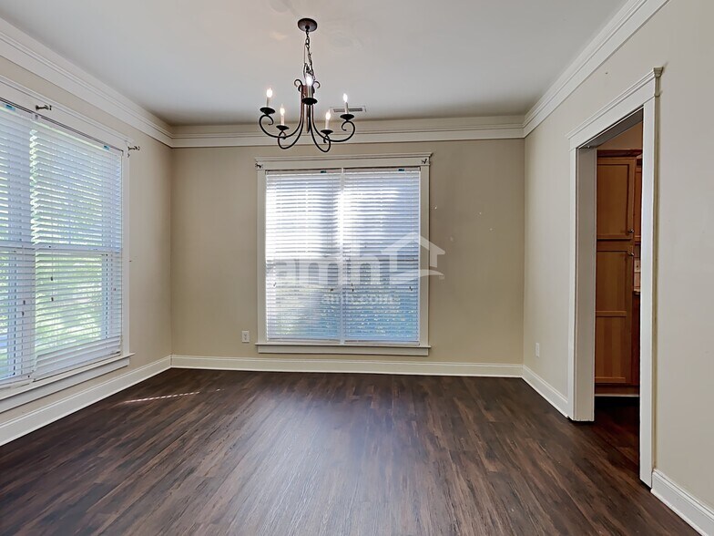Building Photo - 2612 Merion Hills Ct