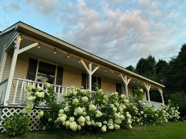 Building Photo - Beautiful 3 Bedroom House to rent @ Neck R...