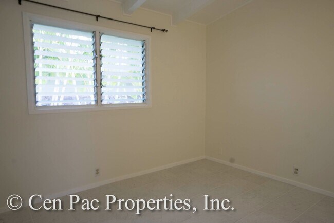 Building Photo - 3 Bed, 2 Bath House/Across the Street from...