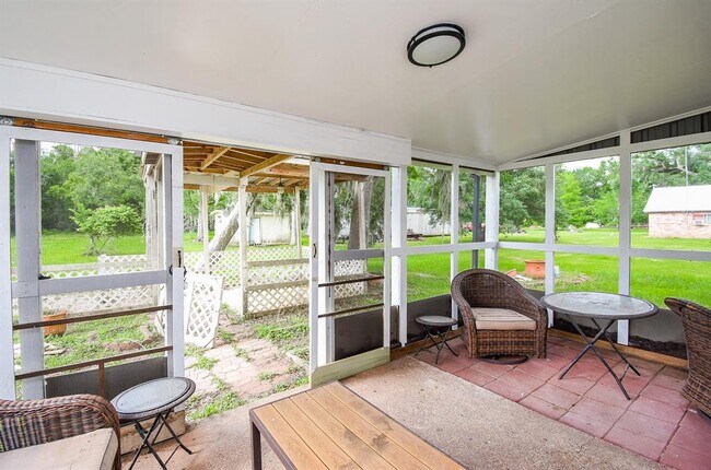 Building Photo - 2847 County Rd 510A