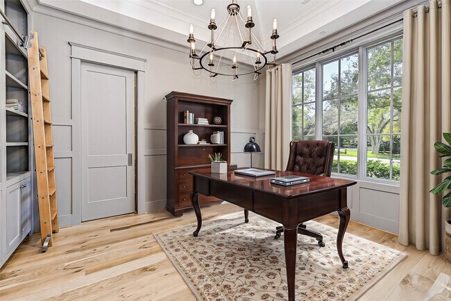 Building Photo - 718 Magdalene Dr