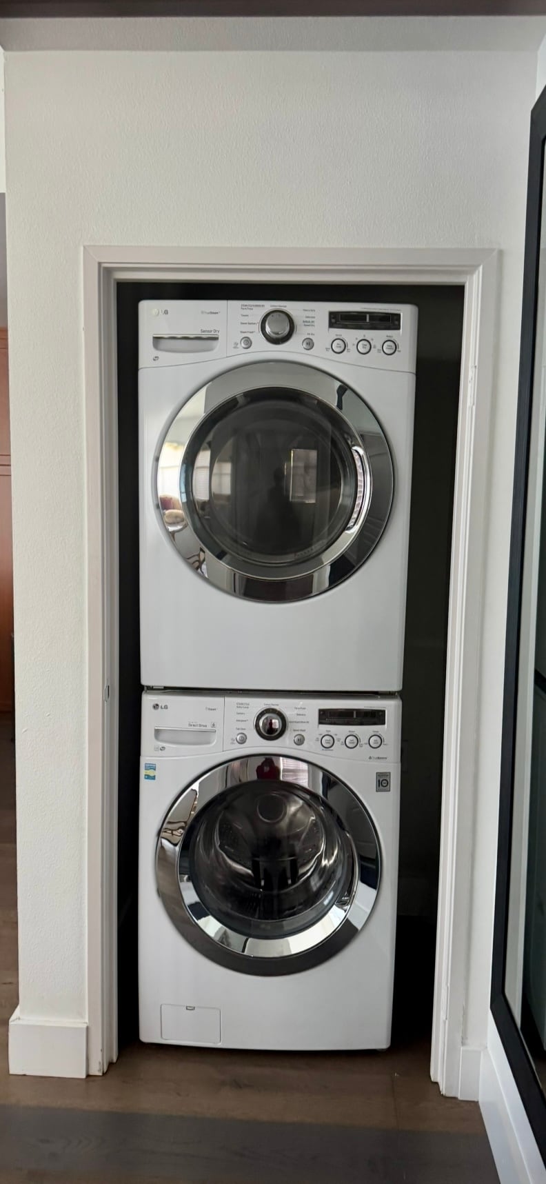 Washer and dryer - 5855 Horton St