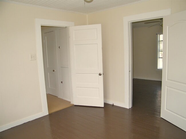 Building Photo - 13679 Wigginsville Rd