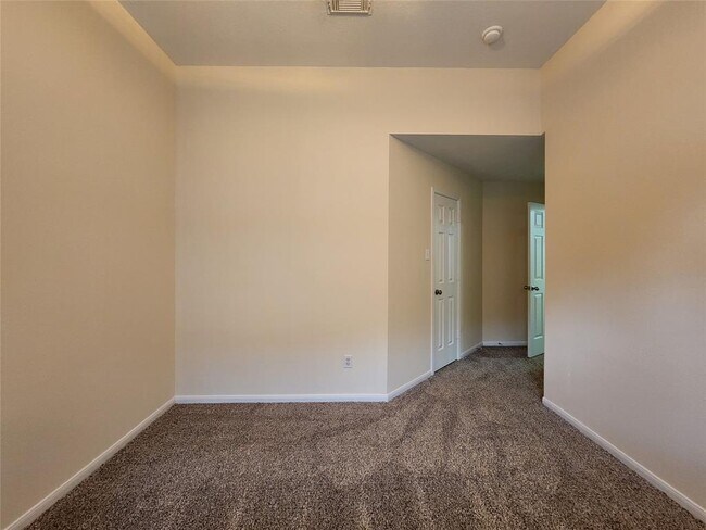 Building Photo - 25807 Elmley Pl
