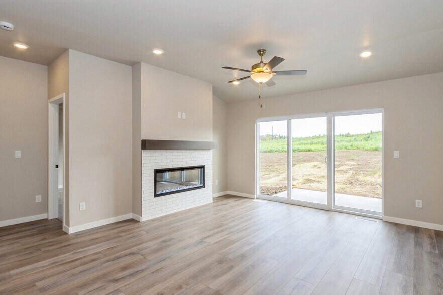 Building Photo - 1025 Switchgrass Ln