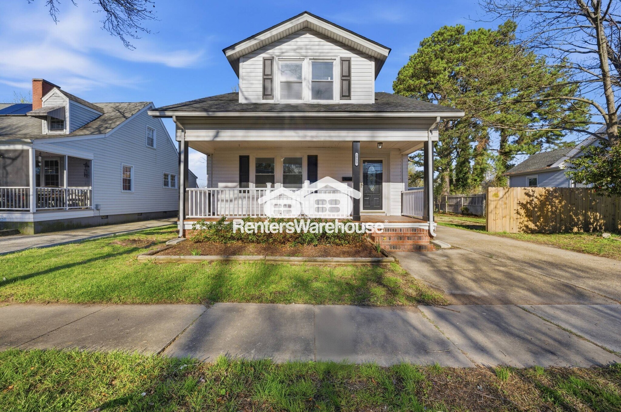 Building Photo - 2729 Somme Ave