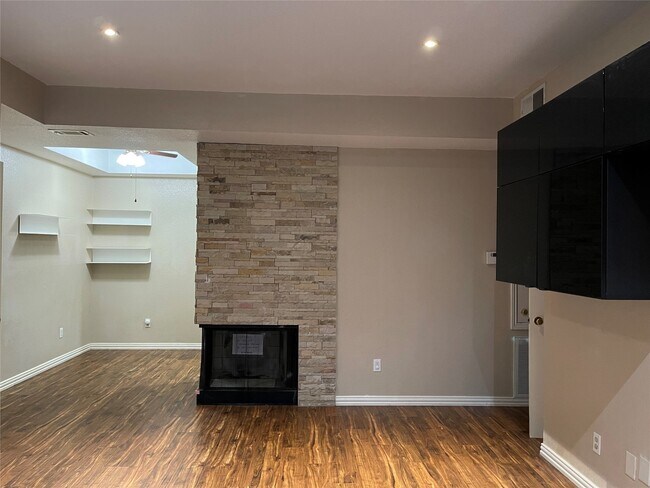 Building Photo - 8055 Cambridge St