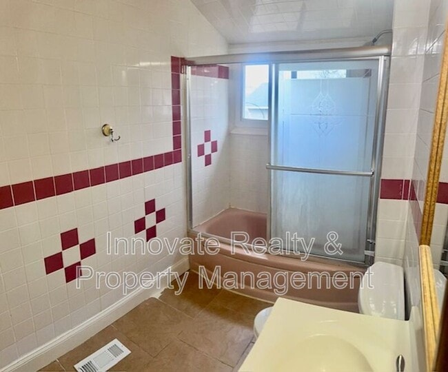 Building Photo - 2819 Comly Rd