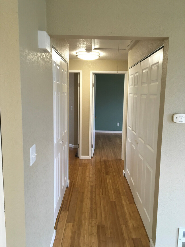 Building Photo - Super cute home in Lacey