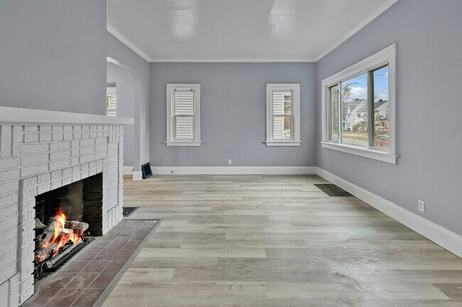 Building Photo - 1369 Wildwood Rd