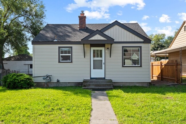 Building Photo - Updated Bungalow