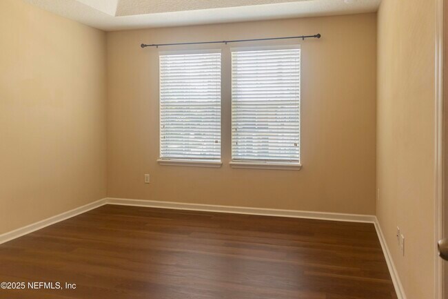 Building Photo - 4220 Plantation Oaks Blvd