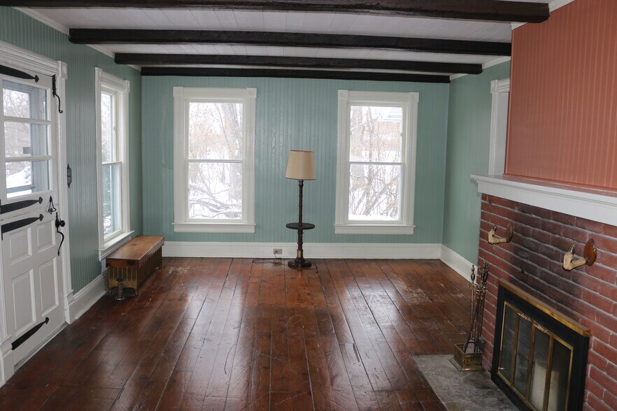 Building Photo - 4823 County Road R