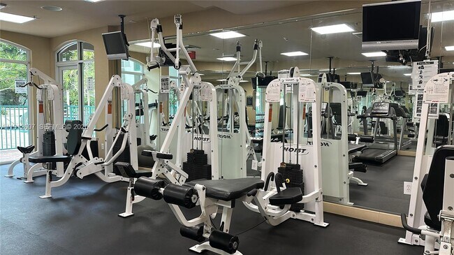 Building Photo - 6001 SW 70th St