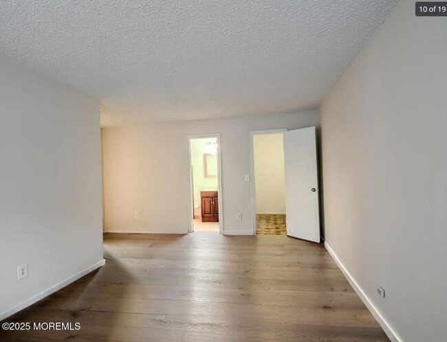 Building Photo - 311 Tulip Ln